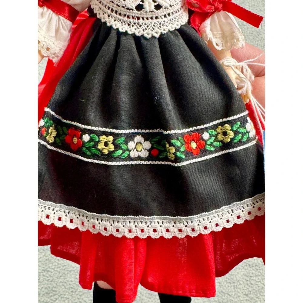 Effanbee Czechoslovakia Doll Wonderful World of Effanbee International 1123 11in